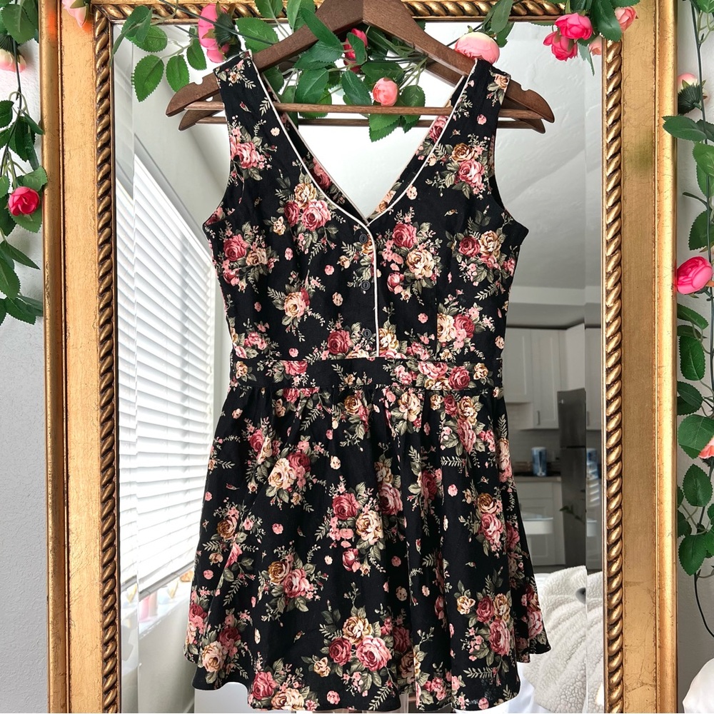 Urban Outfitters Floral Skater A Line Dress sz Small 0 2